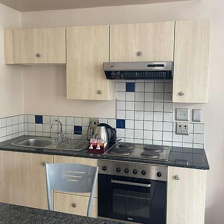 יוהנסבורג Cool & Easy Flat In The Heart Of Marshalltown מראה חיצוני תמונה