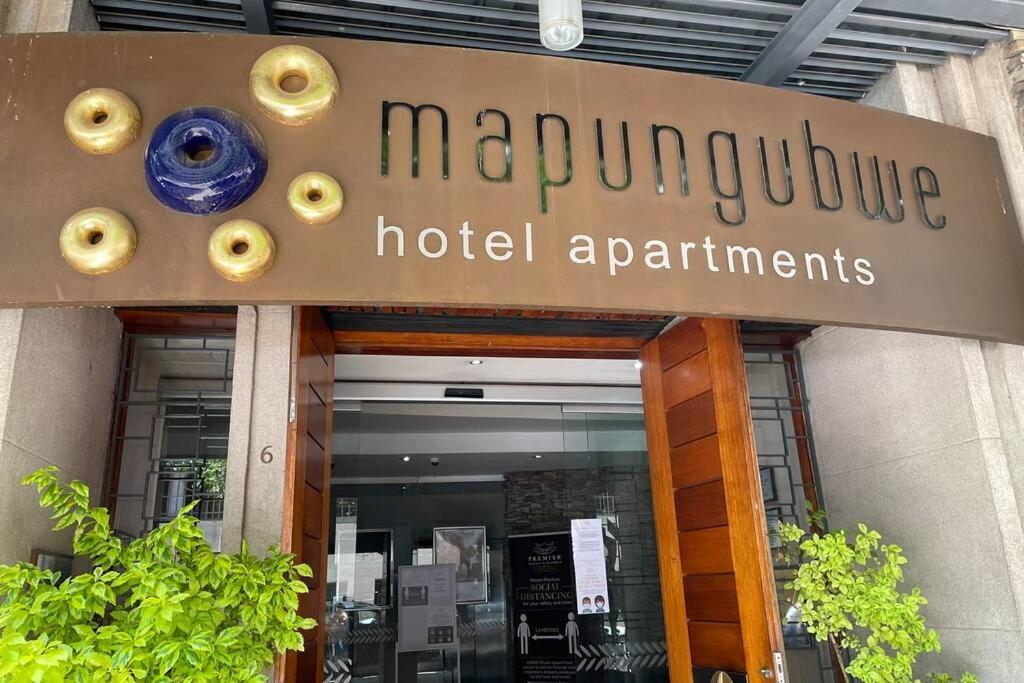יוהנסבורג Cool & Easy Flat In The Heart Of Marshalltown מראה חיצוני תמונה